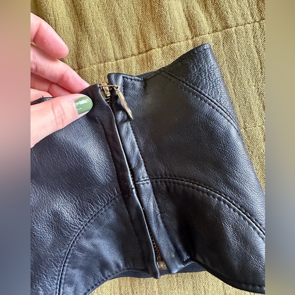 Genuine Leather lace-up corset small - Picture 4 of 6